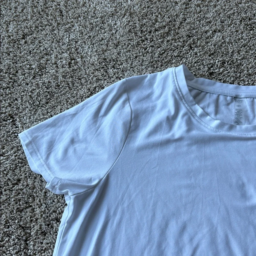 Beyond Yoga Featherweight On The Down Low Tee - Picture 2 of 8